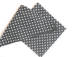画像1: リバーシブル三角巾＋巾着セット　黒白ドット×黒