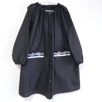 前あきスモック  　ブラック×グレー白リボン