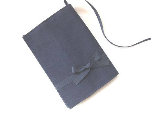画像1: ブックカバー 　 紺×紺リボン (1)