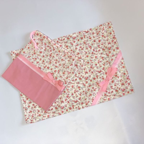 画像1: サイズいろいろ　ランチョンマット＋巾着セット　ピンク小花柄×ピンクリボン (1)